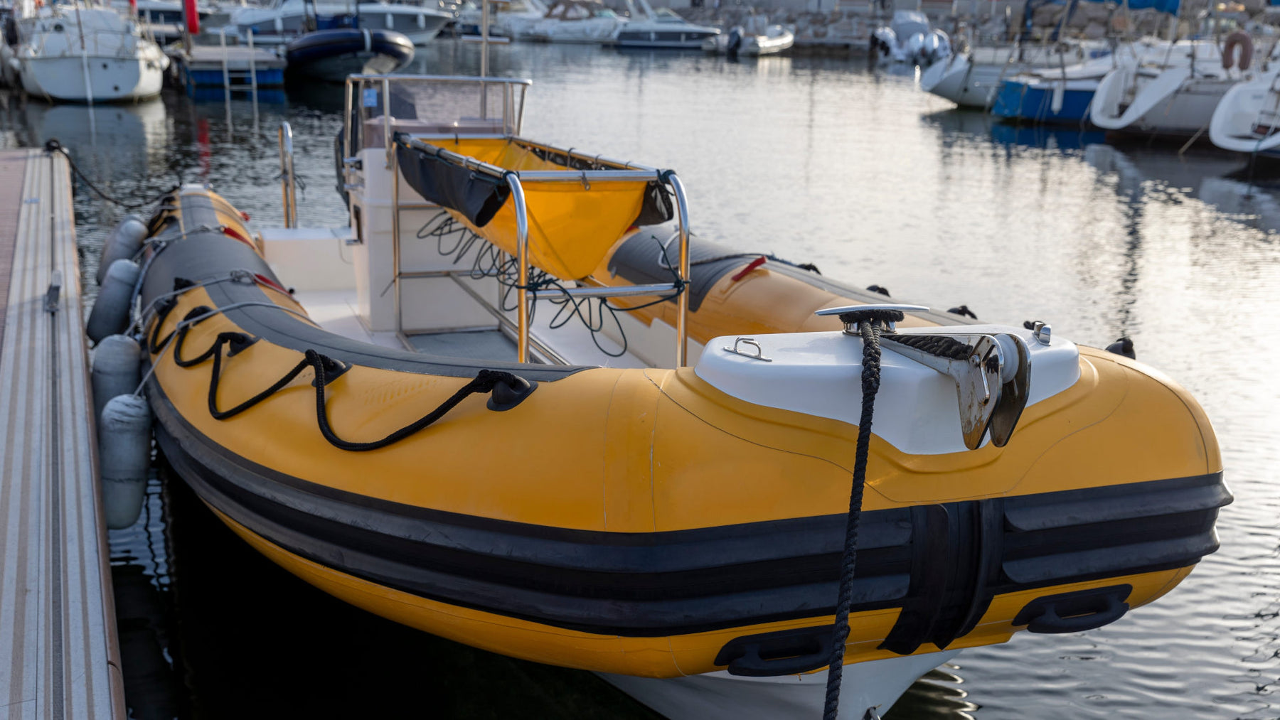 Choisir la taille idéale de bateau semi-rigide pour vos besoins